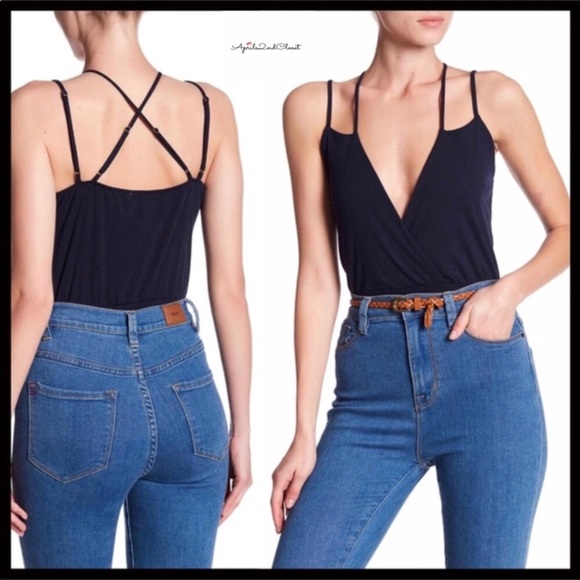 STRAPPY CUTOUT V-NECK BODYSUIT - Picture 8 of 8